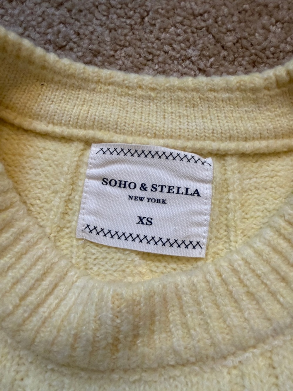 Soho & Stella New York Crewneck Cable Knit Sweater in Pale Butter Yellow Size XS - Picture 6 of 7